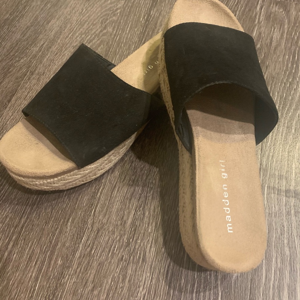 Platform sandals